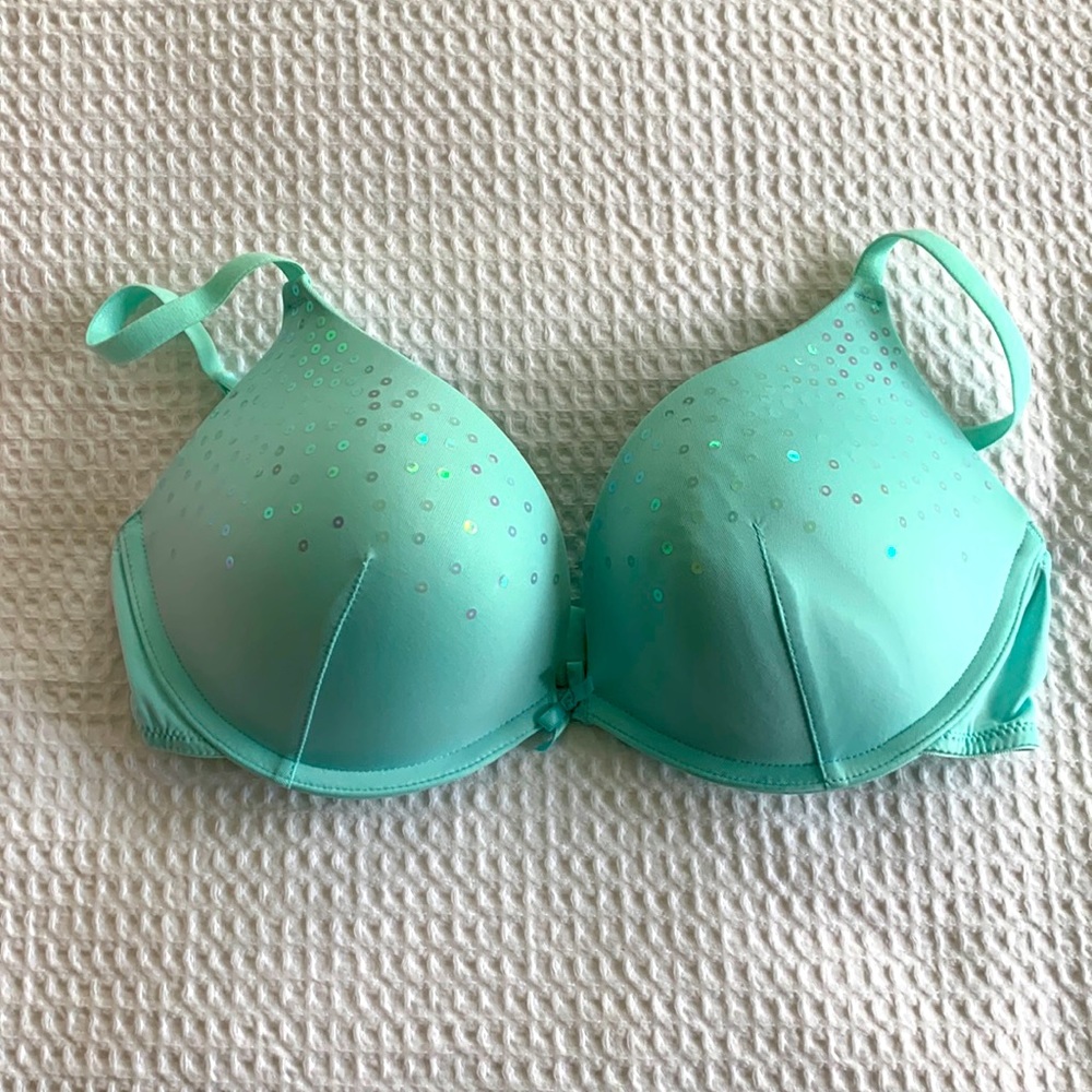 Xhilaration Plunge Push Up Bra
